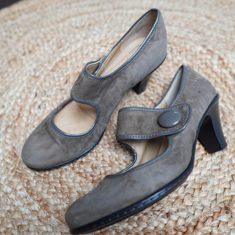 Softspots Mary Jane Heels Taupe Suede 7.5